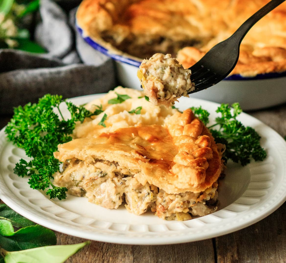 Flavorful Chicken and Leek Pie